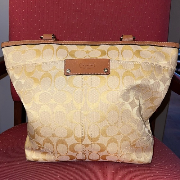 Yellow COACH NS Tote signature print - Picture 1 of 5
